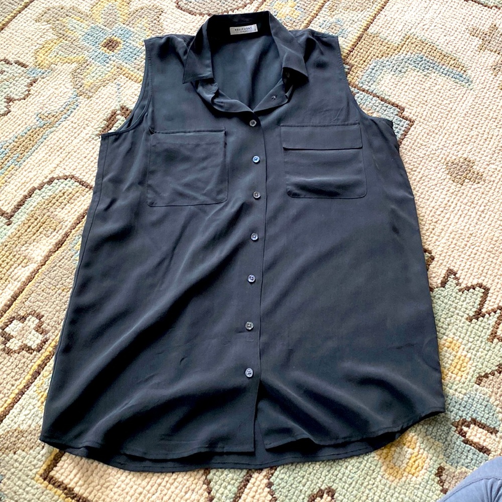 Equipment silk sleeveless collared tank S